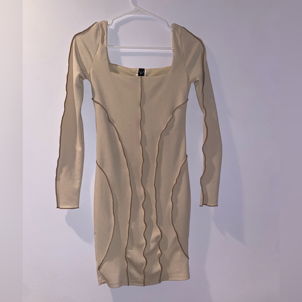 Long sleeve beige mini dress from Windsor